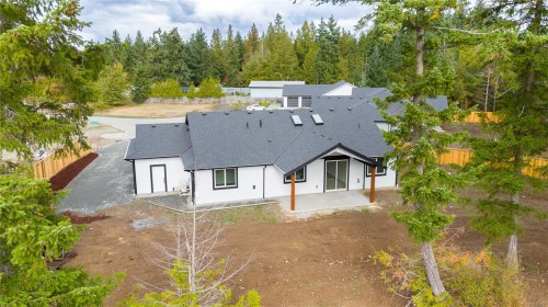 1944 Woobank Rd, Nanaimo, BC 