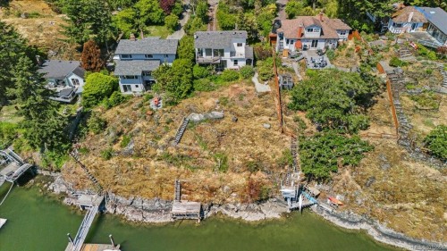 304 Bessborough Ave, View Royal, BC 