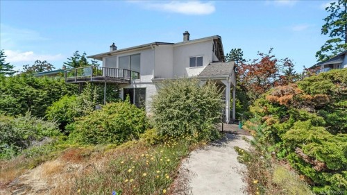 304 Bessborough Ave, View Royal, BC 