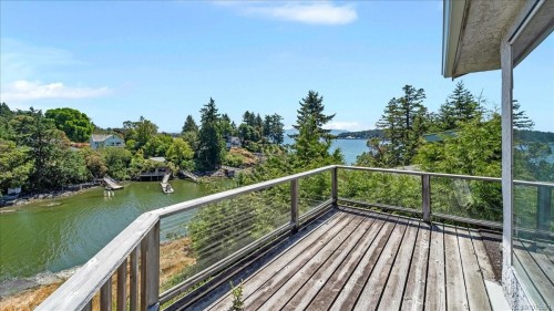 304 Bessborough Ave, View Royal, BC 