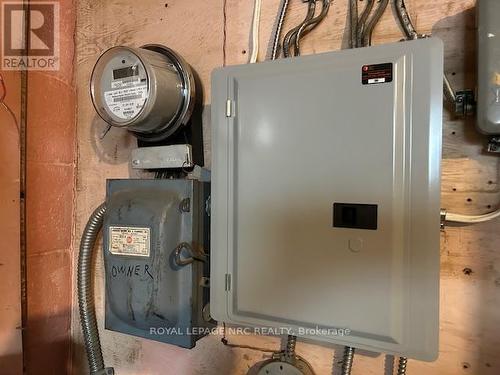 35 Aqueduct Street, Welland (Prince Charles), ON - Indoor