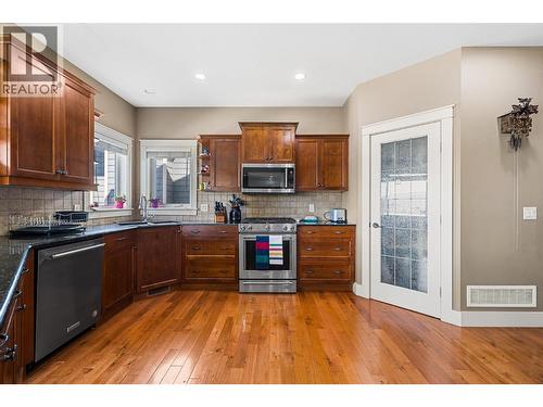 5450 South Perimeter Way, Kelowna, BC - Indoor Photo Showing Kitchen With Stainless Steel Kitchen