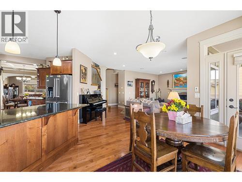 5450 South Perimeter Way, Kelowna, BC - Indoor Photo Showing Dining Room