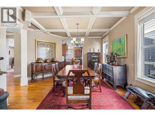 5450 South Perimeter Way, Kelowna, BC - Indoor Photo Showing Dining Room