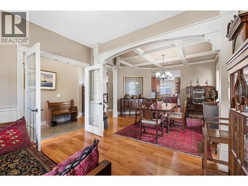 5450 South Perimeter Way, Kelowna, BC - Indoor Photo Showing Dining Room