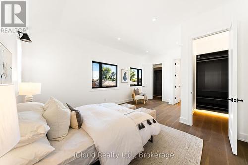 1140 Ogden Avenue, Mississauga, ON - Indoor Photo Showing Bedroom