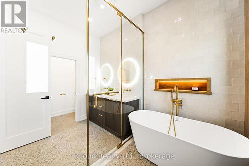 1140 Ogden Avenue, Mississauga, ON - Indoor Photo Showing Bathroom