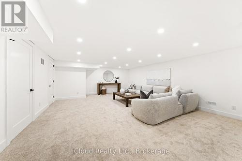 1140 Ogden Avenue, Mississauga, ON - Indoor Photo Showing Other Room