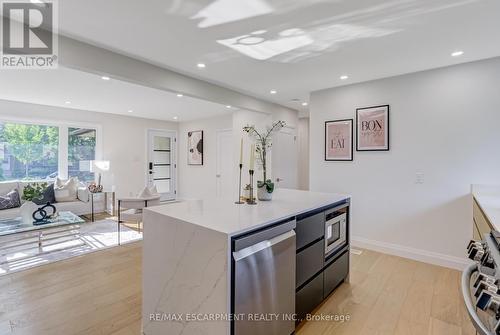 13 Skyland Drive, Hamilton, ON - Indoor