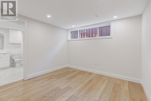13 Skyland Drive, Hamilton, ON - Indoor Photo Showing Other Room
