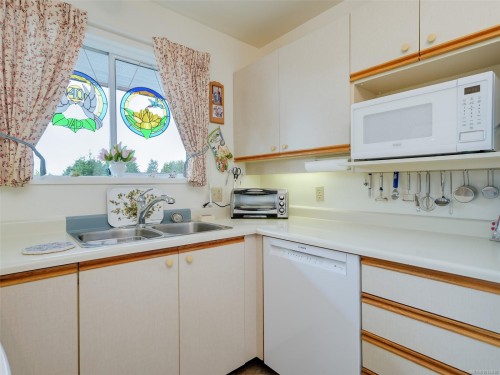 301-2354 Brethour Ave, Sidney, BC - Indoor Photo Showing Kitchen With Double Sink