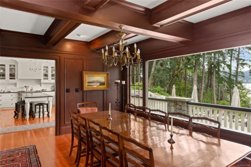 605 Senanus Dr, Central Saanich, BC 