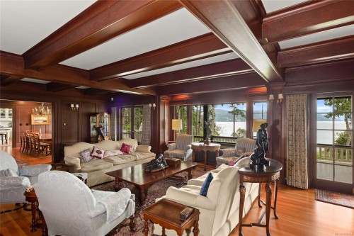 605 Senanus Dr, Central Saanich, BC 