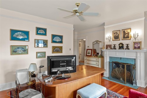 605 Senanus Dr, Central Saanich, BC 