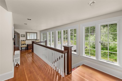 605 Senanus Dr, Central Saanich, BC 