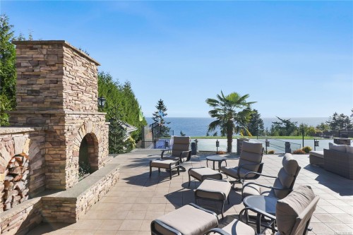 6480 Eagles Dr, Courtenay, BC 