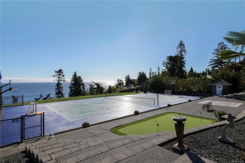 6480 Eagles Dr, Courtenay, BC 