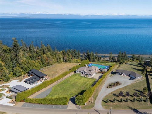 6480 Eagles Dr, Courtenay, BC 