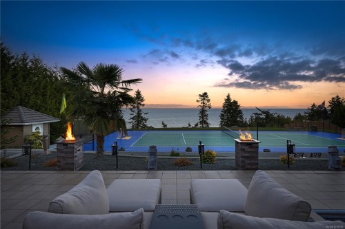 6480 Eagles Dr, Courtenay, BC 