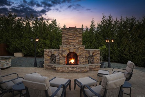 6480 Eagles Dr, Courtenay, BC 