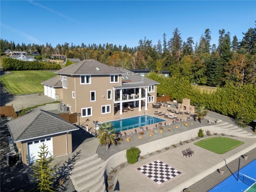 6480 Eagles Dr, Courtenay, BC 