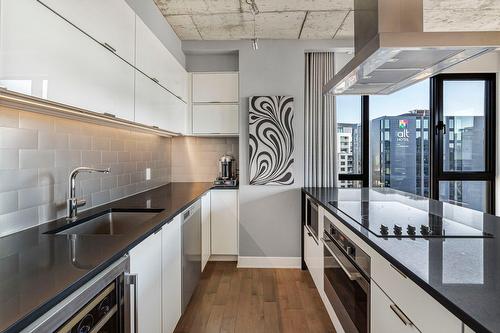 Cuisine - 1702-195 Rue Peel, Montréal (Le Sud-Ouest), QC - Indoor Photo Showing Kitchen