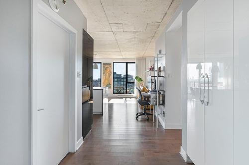 Hall d'entrée/Vestibule - 1702-195 Rue Peel, Montréal (Le Sud-Ouest), QC - Indoor Photo Showing Other Room