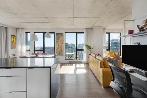 Autre - 1702-195 Rue Peel, Montréal (Le Sud-Ouest), QC - Indoor Photo Showing Kitchen