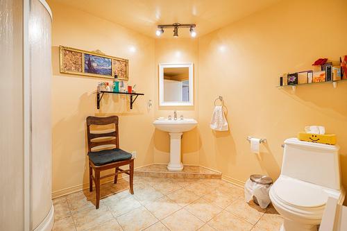 Salle de bains - 3940 Rue Ovide, Brossard, QC - Indoor Photo Showing Bathroom