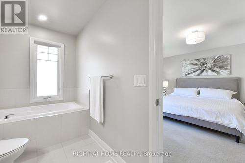117 Escarpment Crescent, Ottawa, ON - Indoor Photo Showing Bathroom