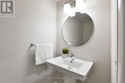 117 Escarpment Crescent, Ottawa, ON - Indoor Photo Showing Bathroom