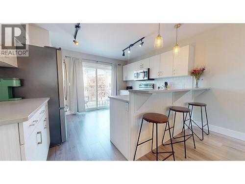 1840 Kelowna Crescent Unit# 22, Cranbrook, BC - Indoor Photo Showing Kitchen