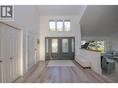 Grand entryway - 702 Cypress Drive, Coldstream, BC - Indoor Photo Showing Other Room