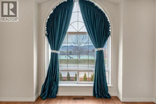 974 Mt. Beaven Place, Vernon, BC - Indoor Photo Showing Other Room