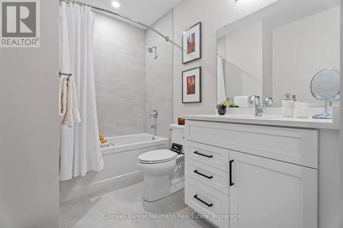 209 - 1882 Gordon Street, Guelph (Pineridge/Westminster Woods), ON - Indoor Photo Showing Bathroom