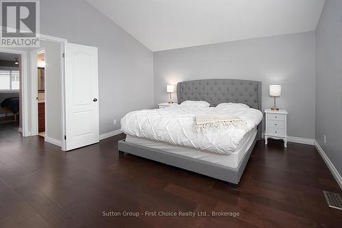 293 Huck Crescent, Kitchener, ON - Indoor Photo Showing Bedroom