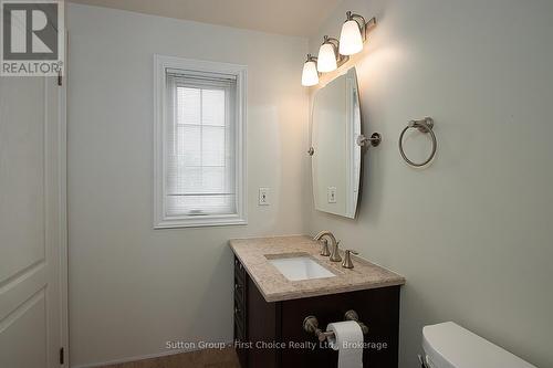 293 Huck Crescent, Kitchener, ON - Indoor Photo Showing Bathroom