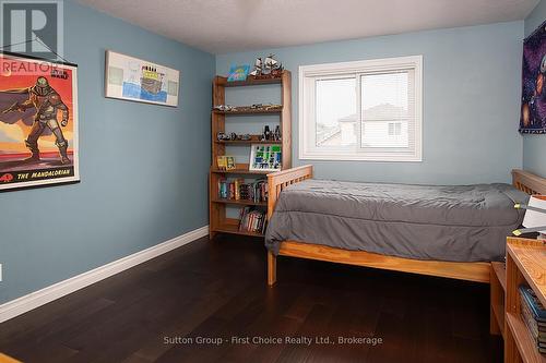 293 Huck Crescent, Kitchener, ON - Indoor Photo Showing Bedroom