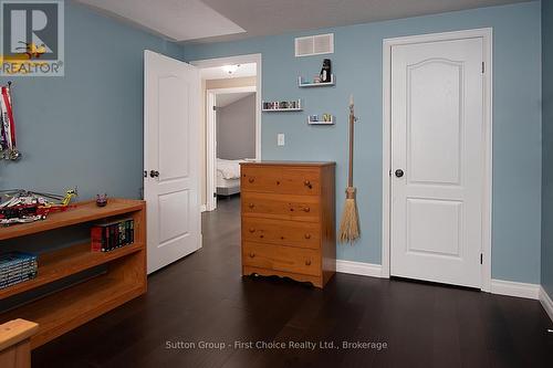 293 Huck Crescent, Kitchener, ON - Indoor