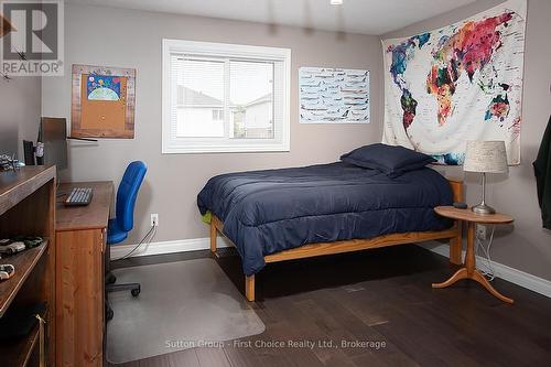 293 Huck Crescent, Kitchener, ON - Indoor Photo Showing Bedroom