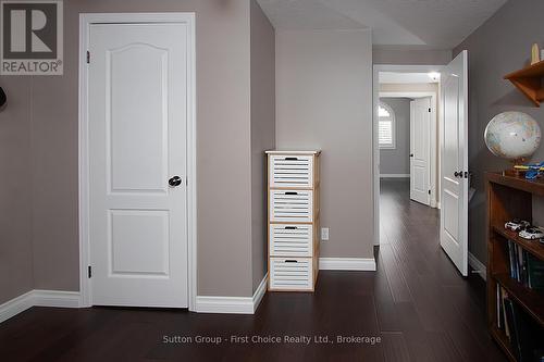 293 Huck Crescent, Kitchener, ON - Indoor