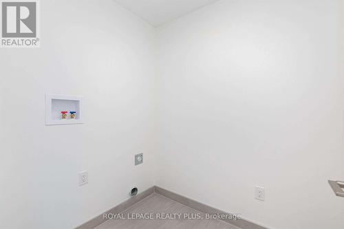 7214 Parsa Street, Niagara Falls, ON - Indoor Photo Showing Other Room