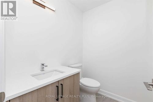 7214 Parsa Street, Niagara Falls, ON - Indoor Photo Showing Bathroom