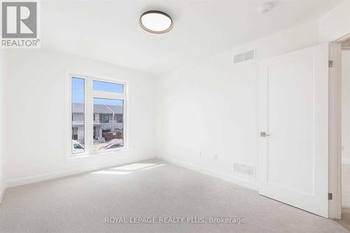 7214 Parsa Street, Niagara Falls, ON - Indoor Photo Showing Other Room