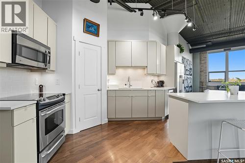 503 211 D Avenue N, Saskatoon, SK - Indoor Photo Showing Kitchen With Upgraded Kitchen