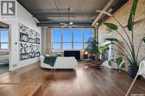 503 211 D Avenue N, Saskatoon, SK - Indoor