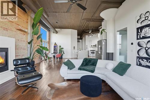 503 211 D Avenue N, Saskatoon, SK - Indoor Photo Showing Living Room With Fireplace