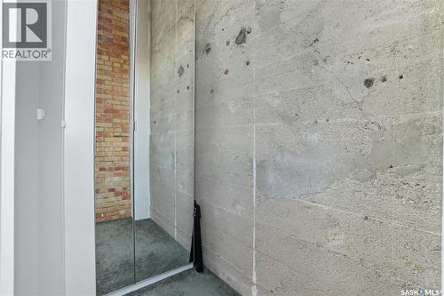 503 211 D Avenue N, Saskatoon, SK - Indoor