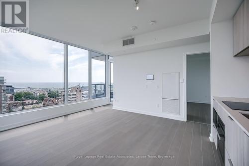 1307 - 28 Ann Street, Mississauga, ON - Indoor Photo Showing Kitchen With Double Sink