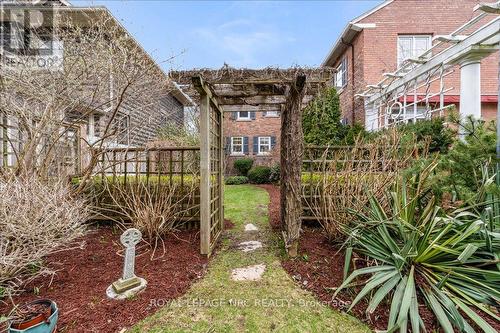 15 Trafalgar Street, St. Catharines (Downtown), ON - Outdoor